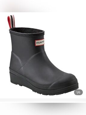 (6)Hunter Short Fleece-Lined Rain Boot in with Red-Trim Logo